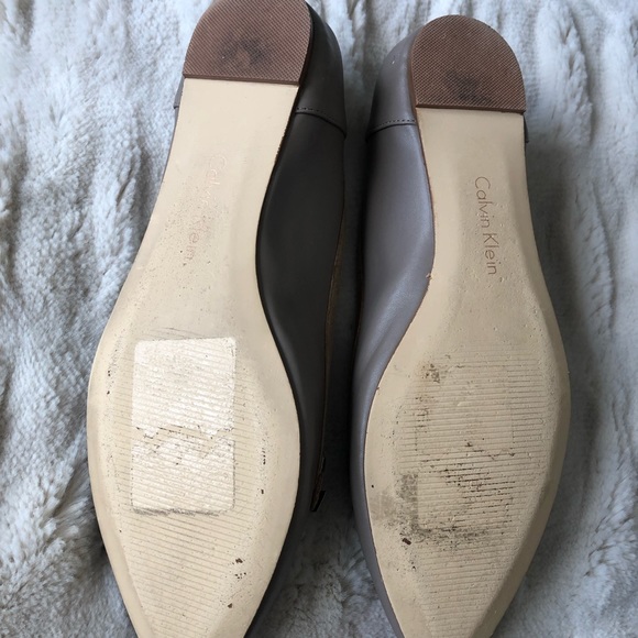 Women’s Taupe Calvin Klein Pumps. SZ 7.5 - Picture 3 of 4